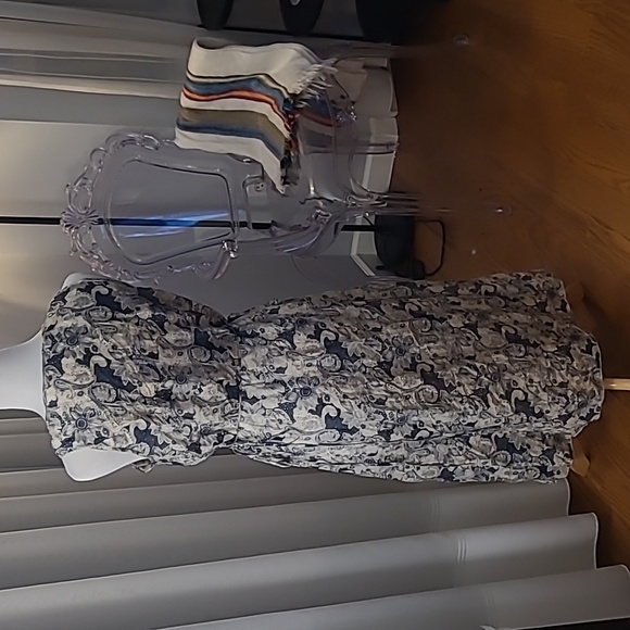 Romantic Silk Cotton Summer Dress with Buttons and Ruffles Size Medium - Picture 2 of 13